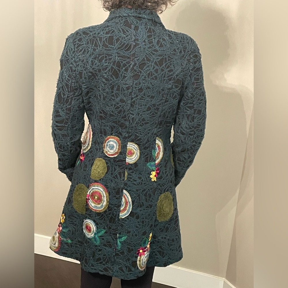 Colorful Embroidered Lace Coat - Picture 3 of 6